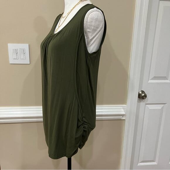 Small show size medium nursing/maternity tank top new with tags - Picture 9 of 9